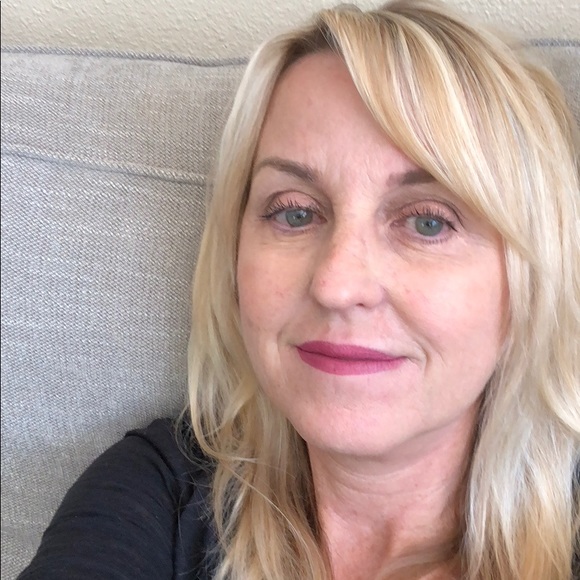 Meet your Posher, Pamela - Picture 1 of 1